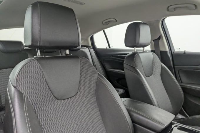 2025 Vauxhall Insignia