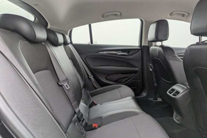 2025 Vauxhall Insignia