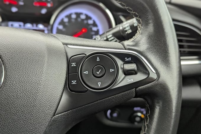2025 Vauxhall Insignia