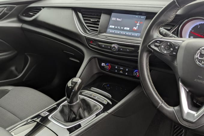 2025 Vauxhall Insignia