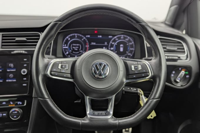 2025 Volkswagen Golf