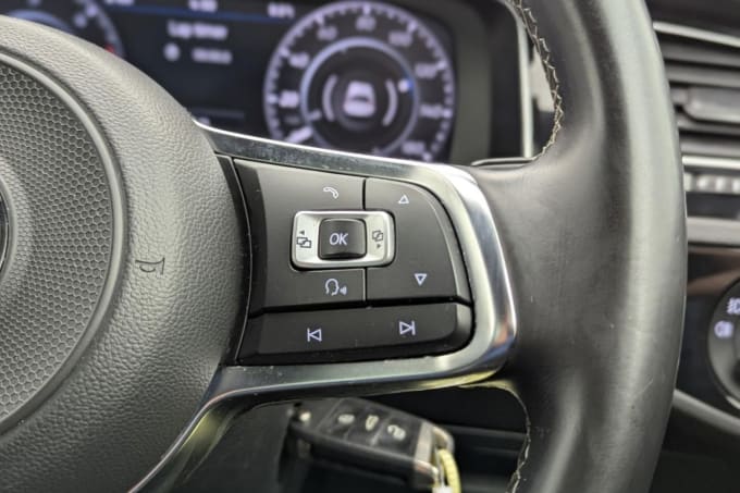 2025 Volkswagen Golf