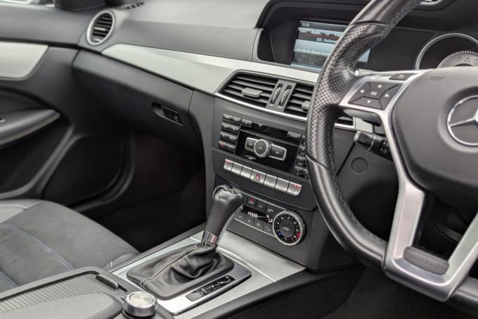 2025 Mercedes-benz C-class