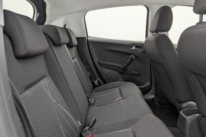 2025 Peugeot 208