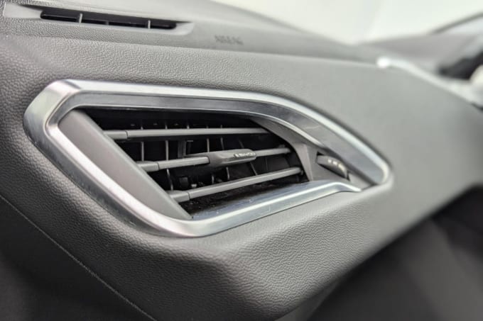 2025 Peugeot 208