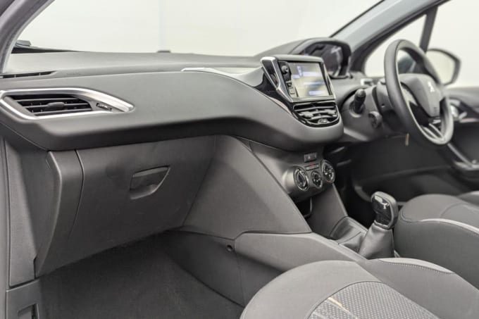 2025 Peugeot 208