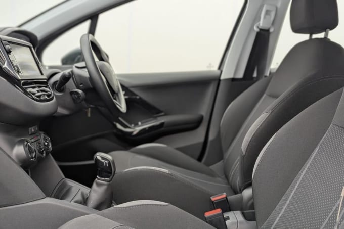 2025 Peugeot 208