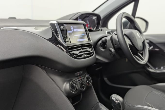 2025 Peugeot 208