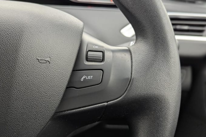 2025 Peugeot 208