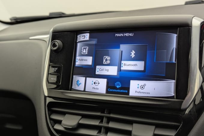 2025 Peugeot 208