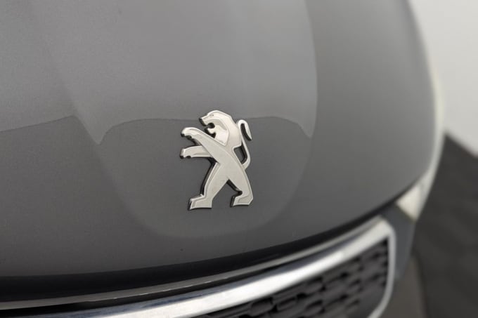 2025 Peugeot 208