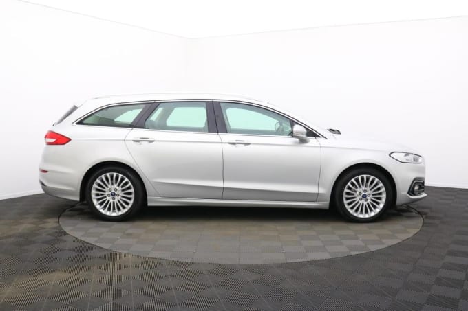 2025 Ford Mondeo