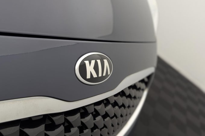 2025 Kia Venga