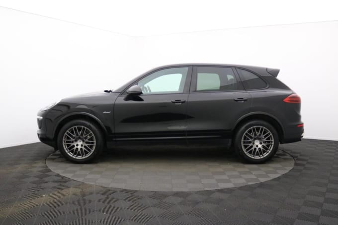 2025 Porsche Cayenne