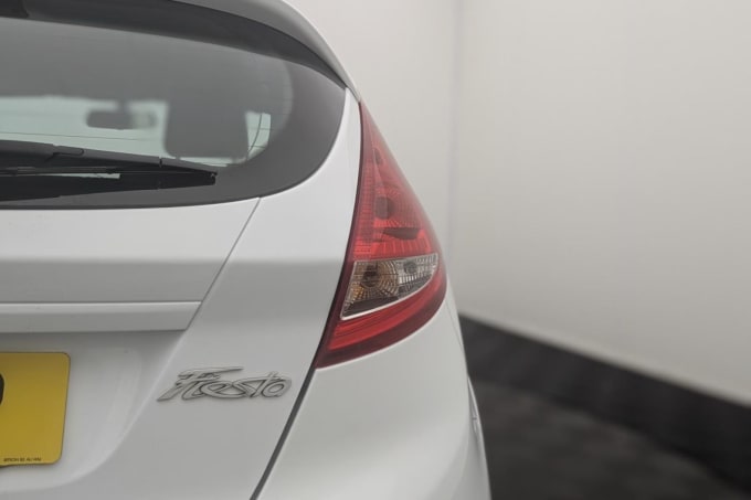 2025 Ford Fiesta