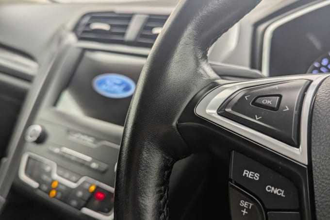2025 Ford Mondeo