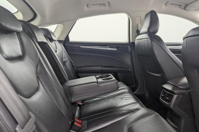 2025 Ford Mondeo