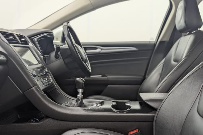 2025 Ford Mondeo