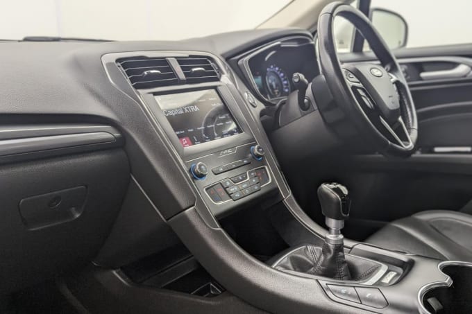 2025 Ford Mondeo