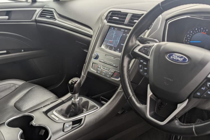 2025 Ford Mondeo