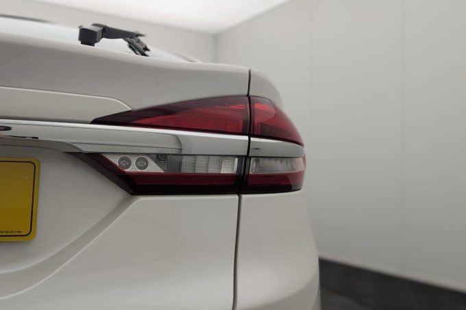 2025 Ford Mondeo