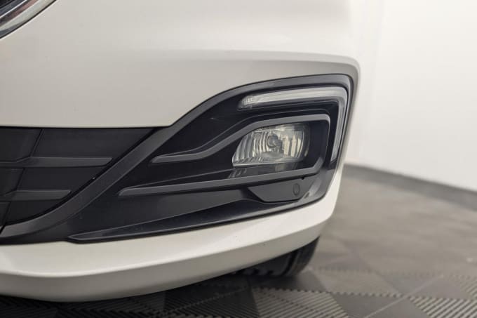 2025 Ford Mondeo