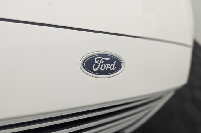 2025 Ford Mondeo