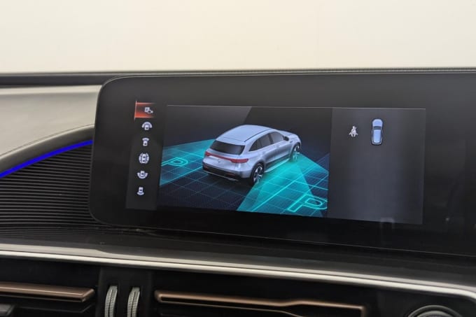 2025 Mercedes-benz Eqc