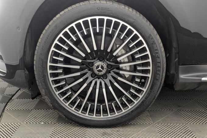 2025 Mercedes-benz Eqc