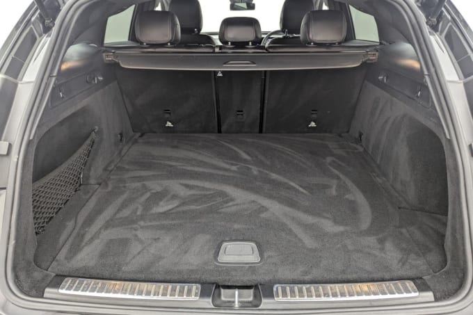 2025 Mercedes-benz Eqc