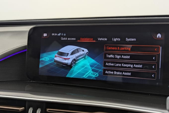 2025 Mercedes-benz Eqc