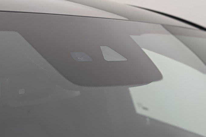 2025 Mercedes-benz Eqc