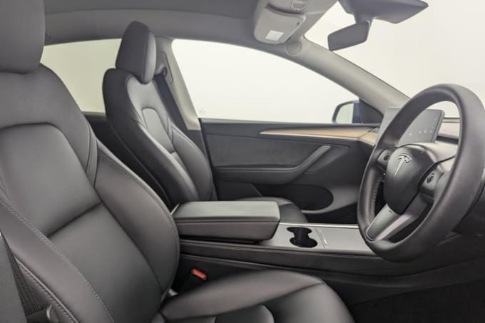 2025 Tesla Model Y