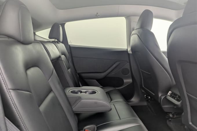 2025 Tesla Model Y