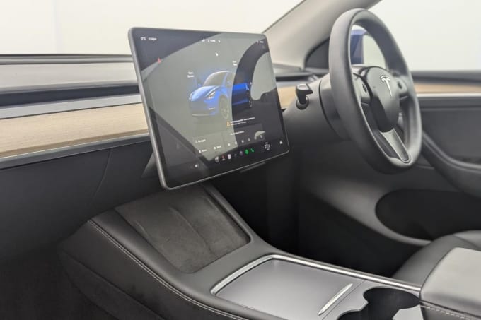 2025 Tesla Model Y