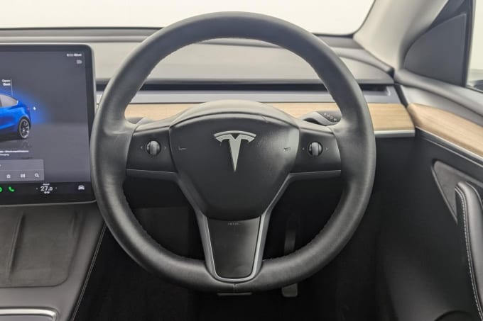 2025 Tesla Model Y