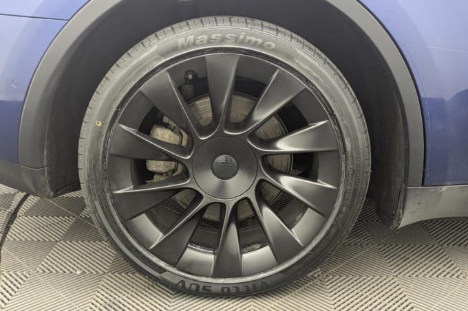 2025 Tesla Model Y