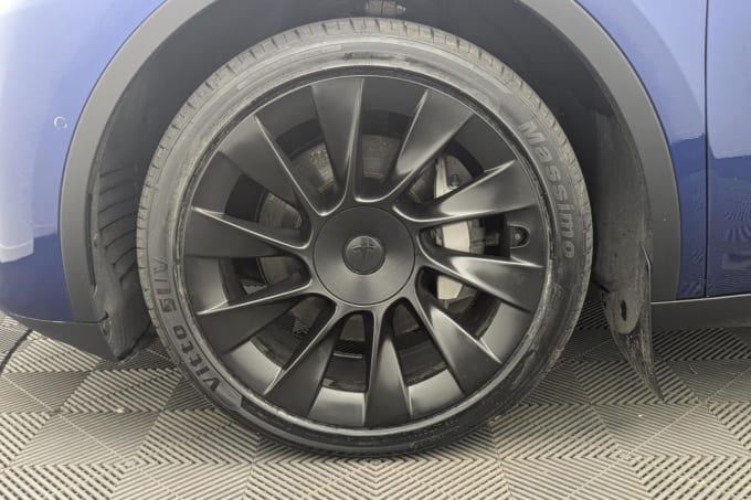 2025 Tesla Model Y