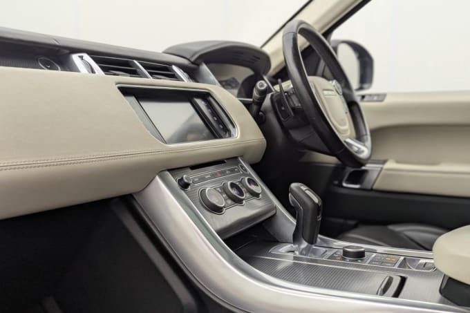 2025 Land Rover Range Rover Sport