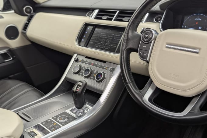 2025 Land Rover Range Rover Sport