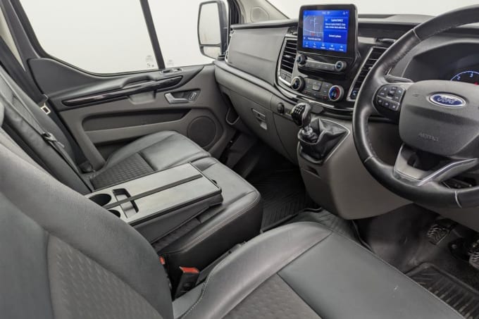2025 Ford Transit Custom