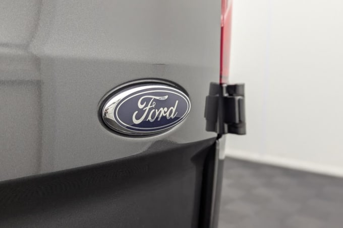 2025 Ford Transit Custom