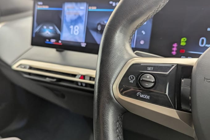 2025 BMW Ix