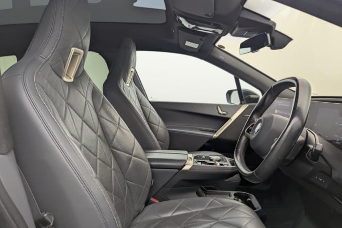 2025 BMW Ix
