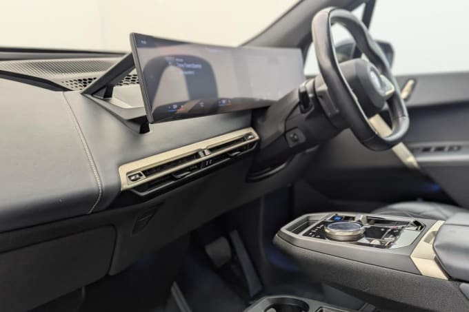2025 BMW Ix