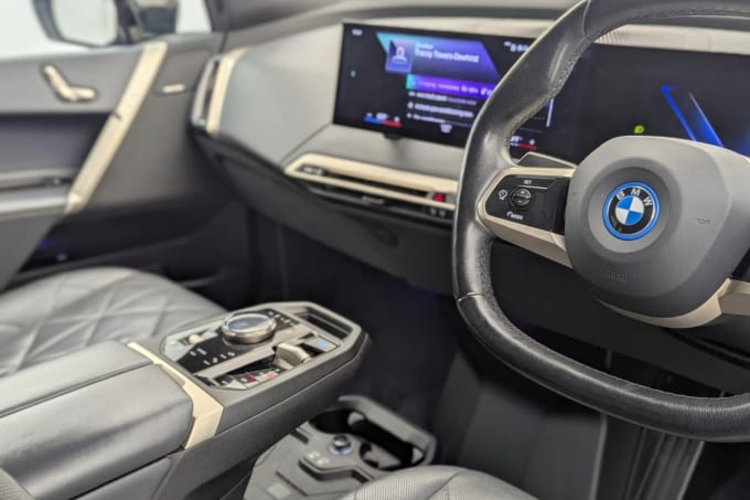 2025 BMW Ix