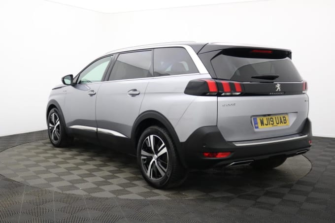 2025 Peugeot 5008