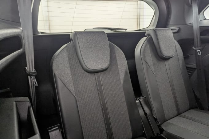 2025 Peugeot 5008