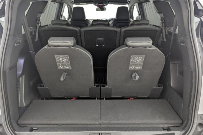 2025 Peugeot 5008
