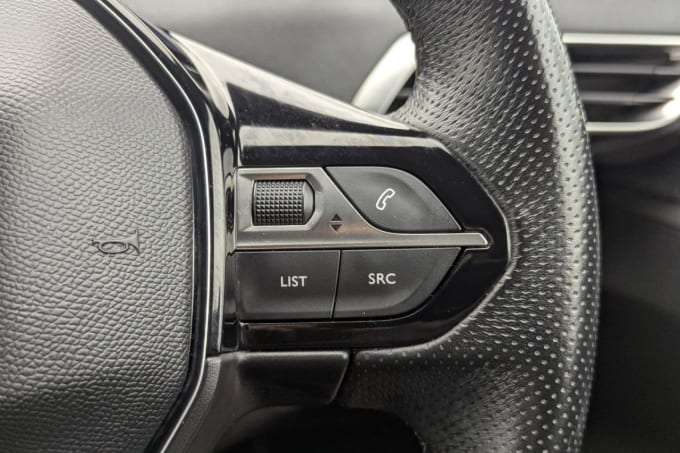 2025 Peugeot 5008